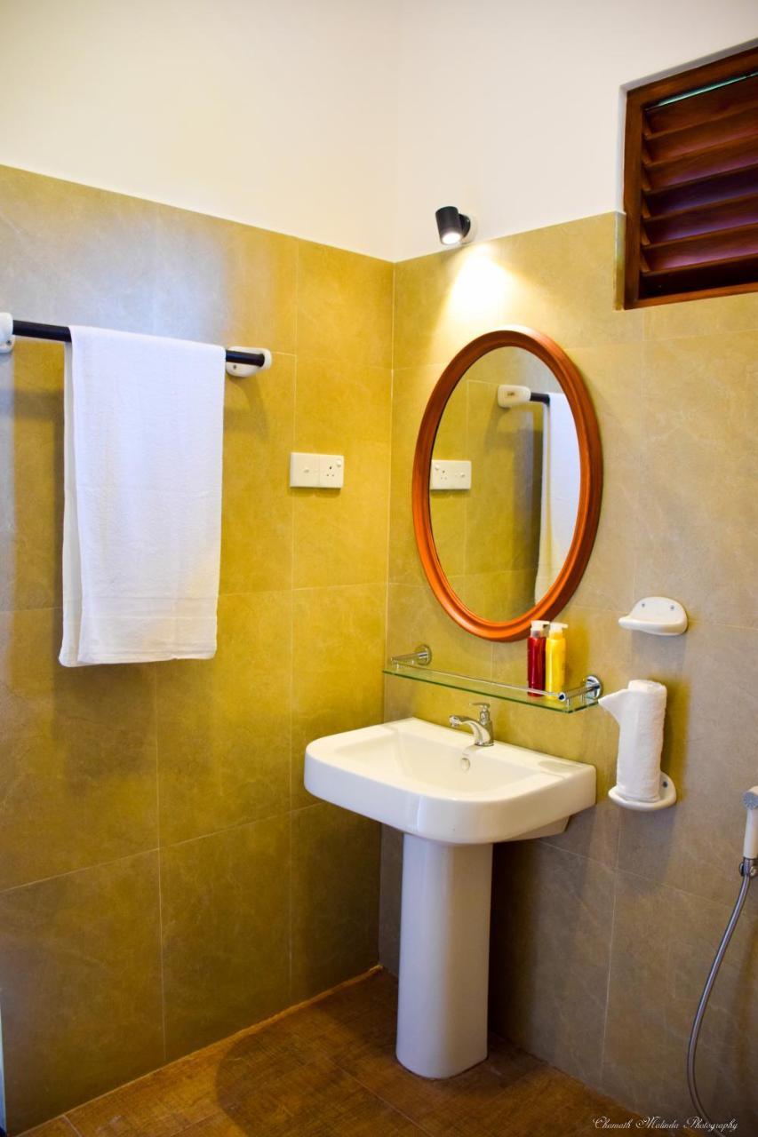 Tenasi Beach Resort Ахангама Екстериор снимка