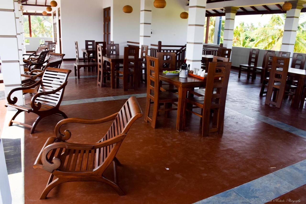 Tenasi Beach Resort Ахангама Екстериор снимка