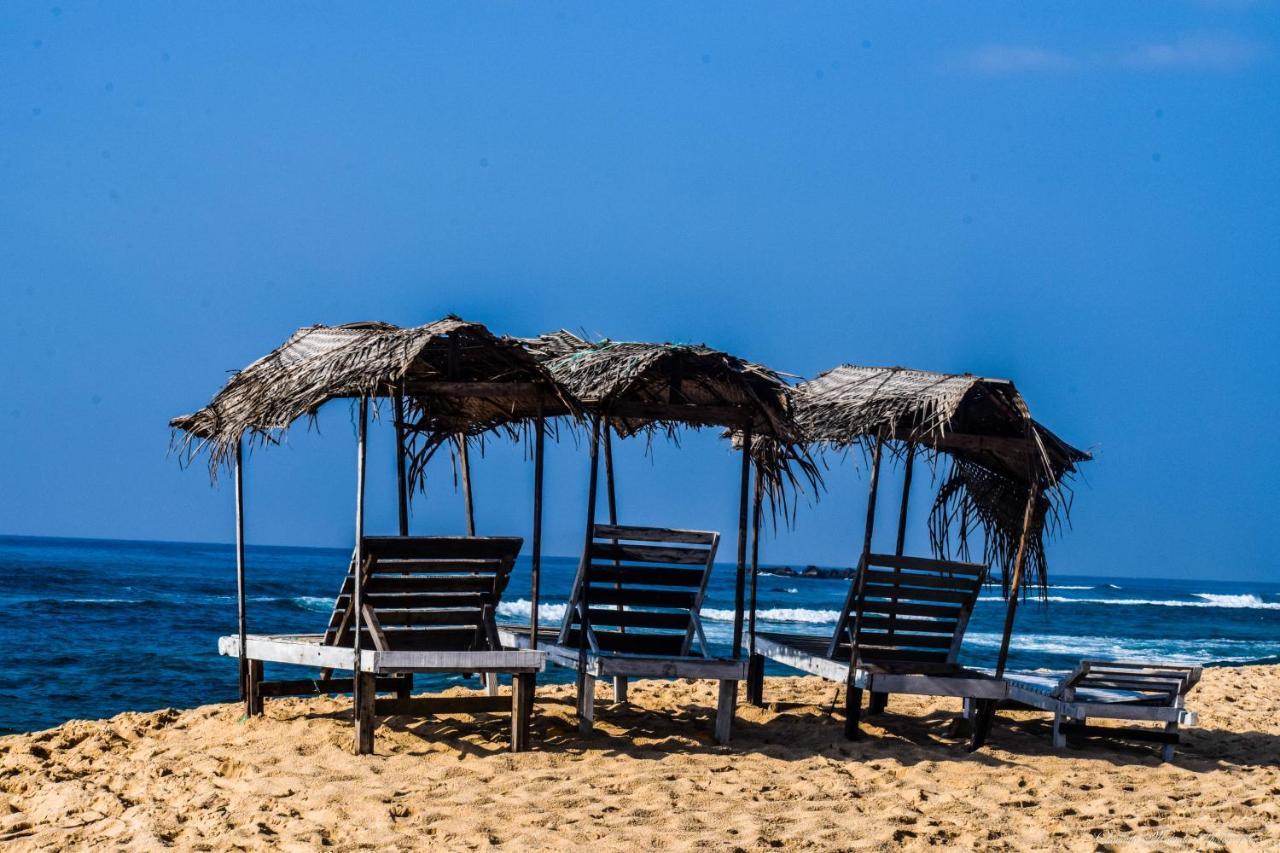 Tenasi Beach Resort Ахангама Екстериор снимка